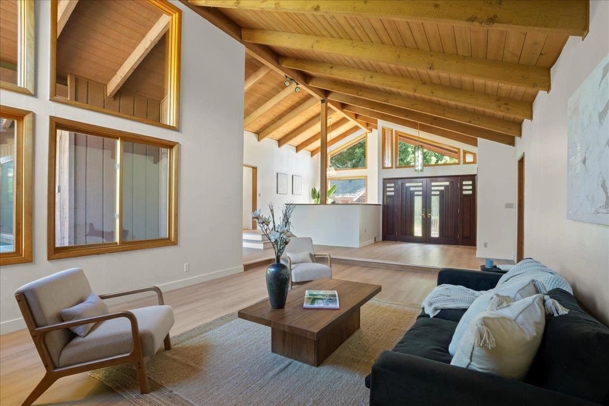 14131 Woodview Lane, Saratoga